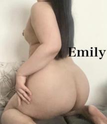 Emily's selfie