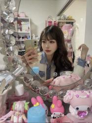 Karen's selfie