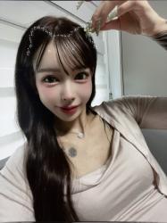 Karen's selfie